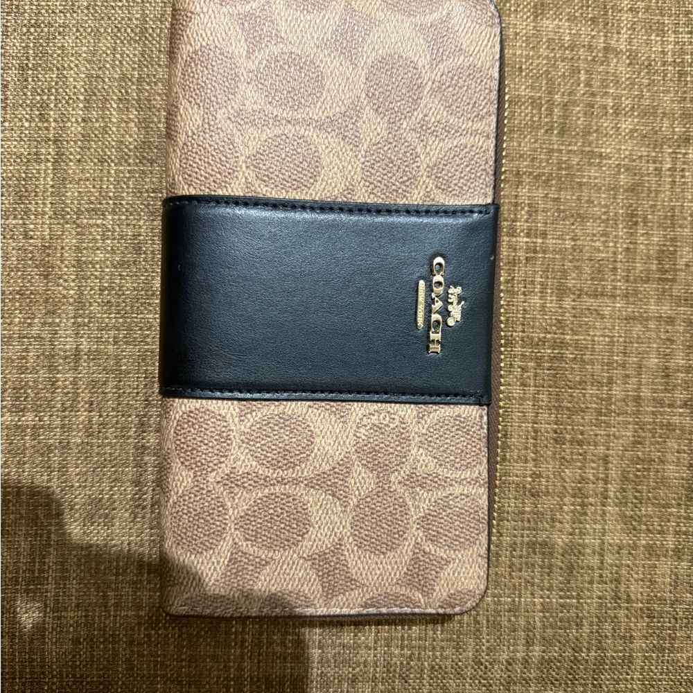Coach Beige and Black Signature Wallet